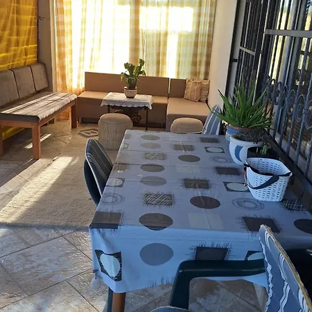 Vila Ajdo *